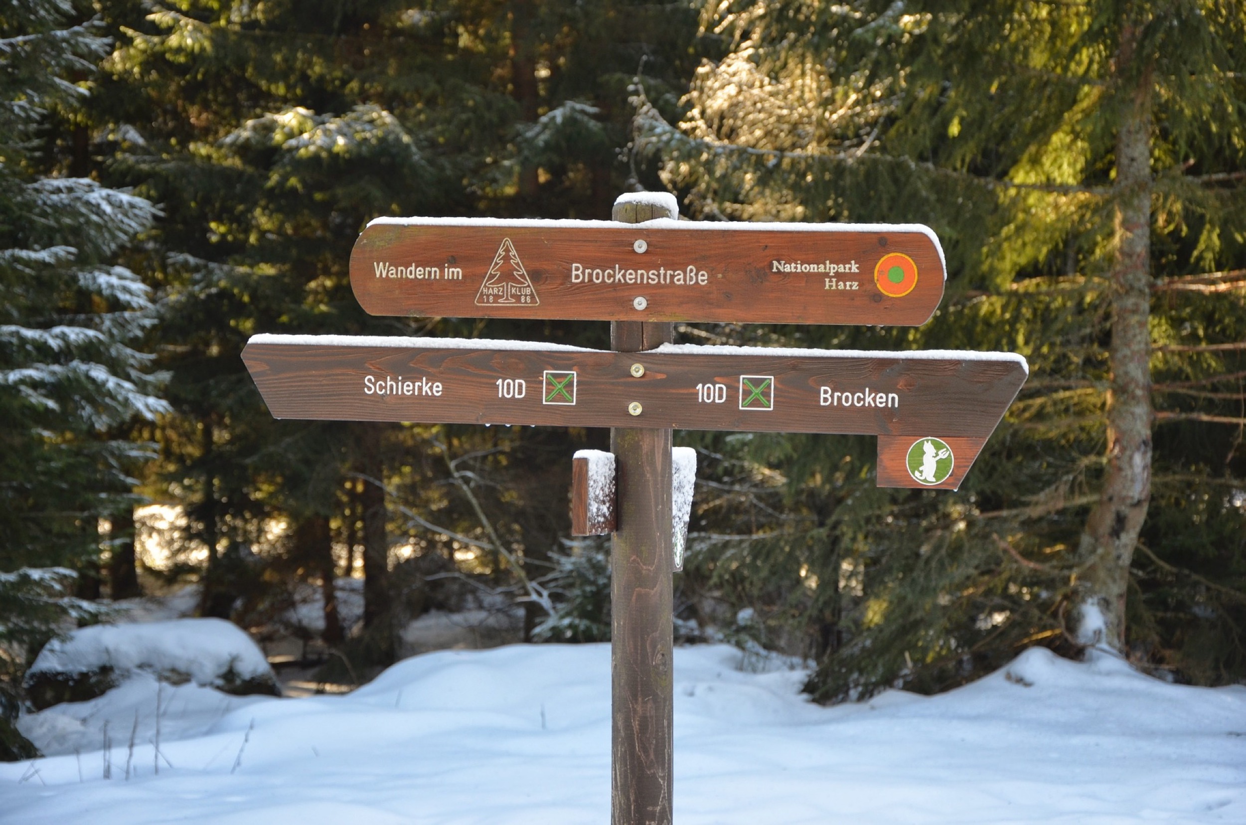 wanderweg schild brocken brockenstrasse